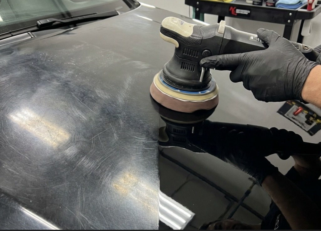 Pulido de pintura y eliminación de rayas Santiago - detailing profesional carrocería a domicilio